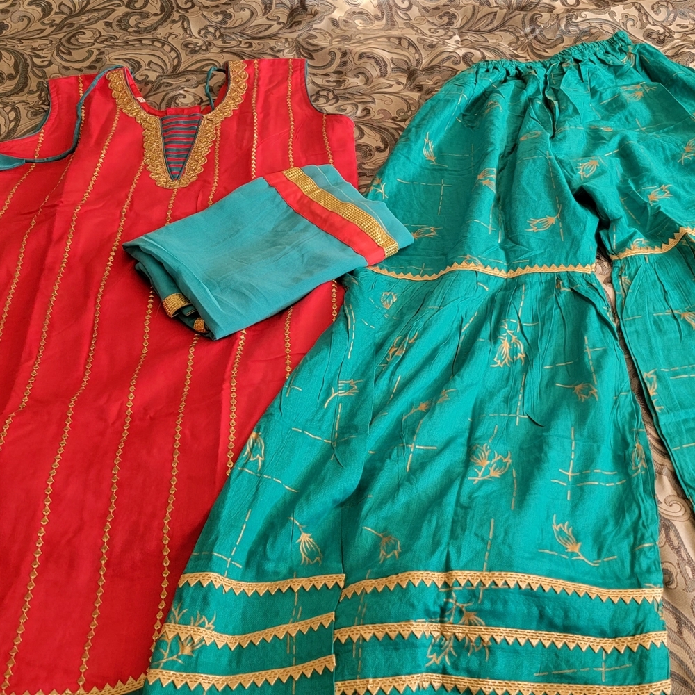 Indian/Pakistan palazzo Outfits. Sizes are posted